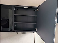 Keuken met apparatuur - afbeelding 16 van  21