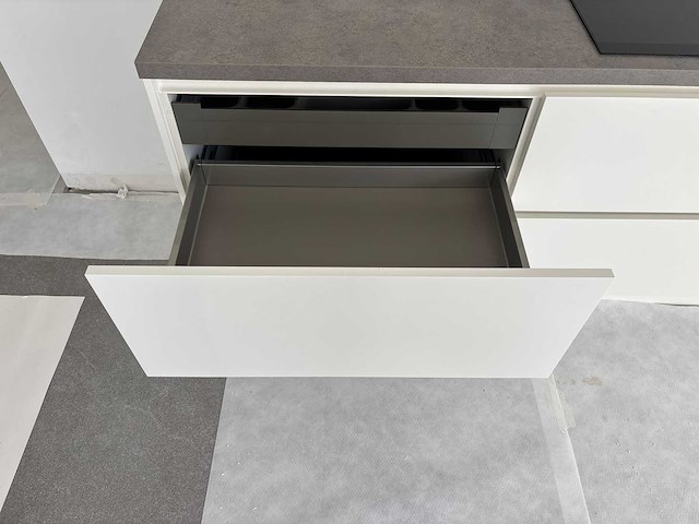 Keuken met apparatuur - afbeelding 7 van  20