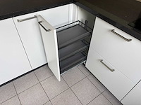 Keuken met apparatuur - afbeelding 9 van  29