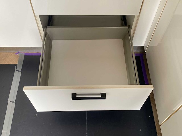 Keuken met apparatuur - afbeelding 16 van  35