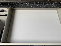 Keuken met apparatuur - afbeelding 12 van  35