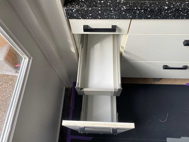 Keuken met apparatuur - afbeelding 30 van  35