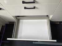 Keuken met apparatuur - afbeelding 34 van  35