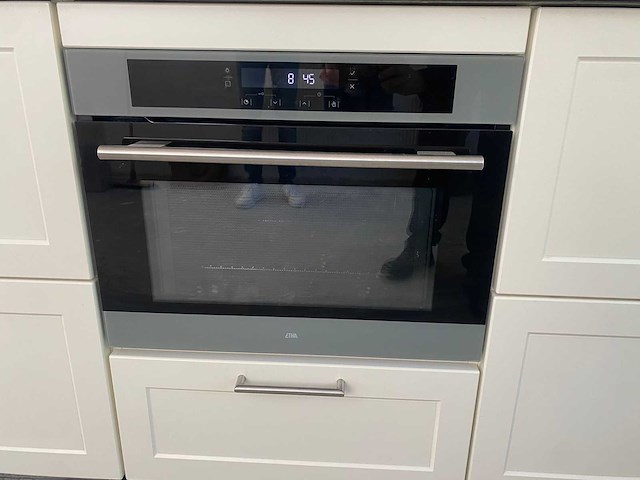 Keuken met apparatuur - afbeelding 23 van  23