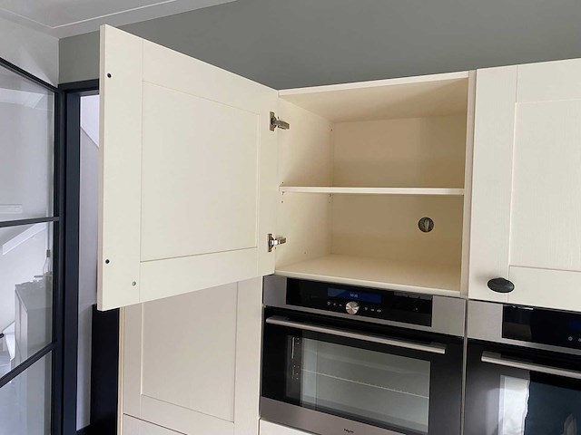 Keuken met apparatuur - afbeelding 17 van  34