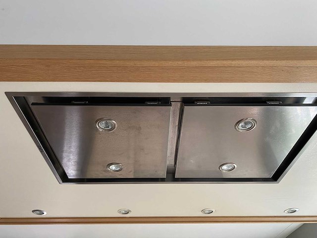 Keuken met apparatuur - afbeelding 18 van  34