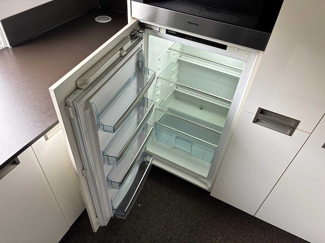Keuken met apparatuur - afbeelding 7 van  29