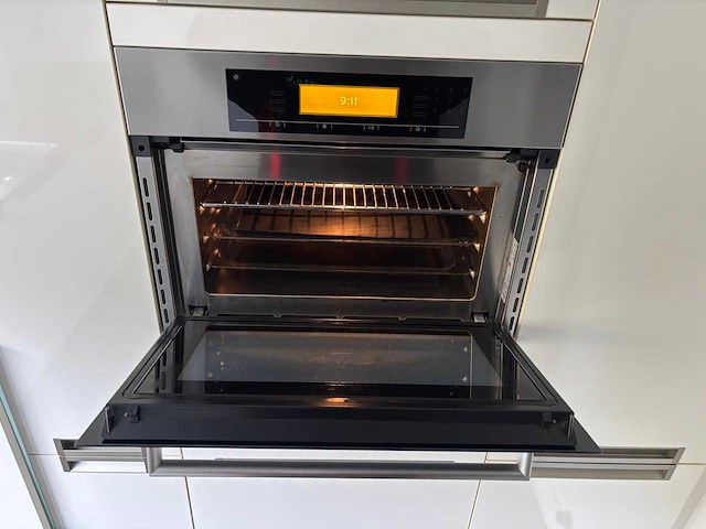 Keuken met apparatuur - afbeelding 9 van  29