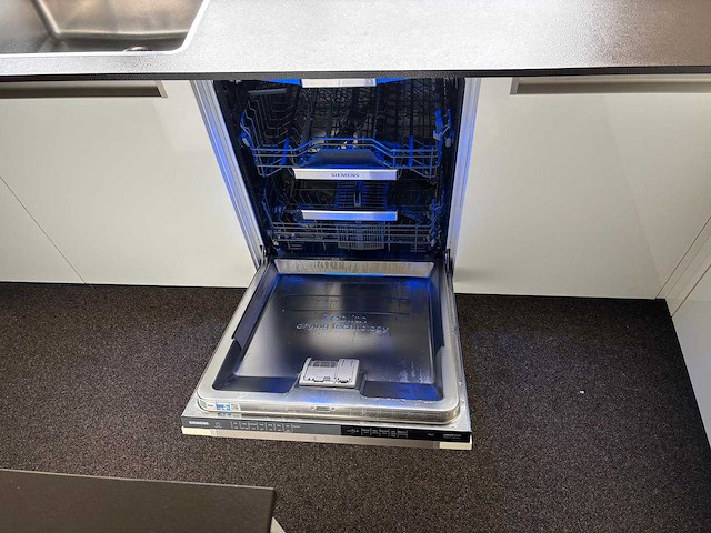 Keuken met apparatuur - afbeelding 29 van  29