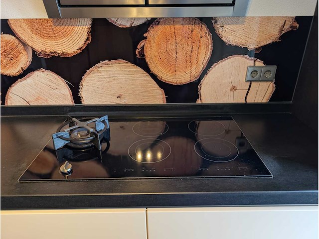 Keuken met apparatuur - afbeelding 4 van  28