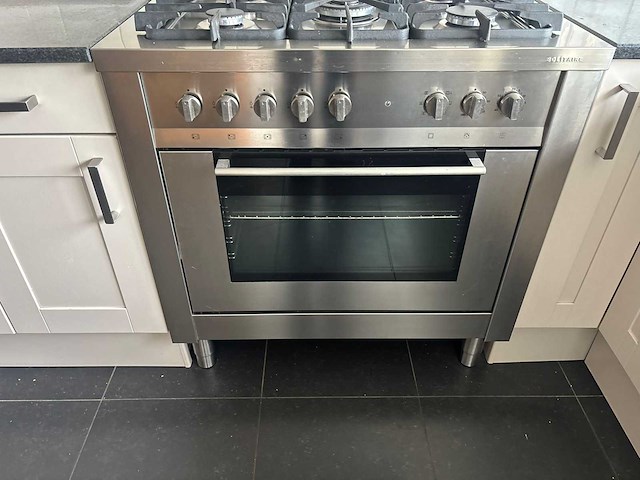 Keuken met apparatuur - afbeelding 6 van  27