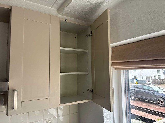 Keuken met apparatuur - afbeelding 7 van  27