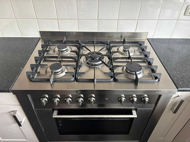 Keuken met apparatuur - afbeelding 9 van  27
