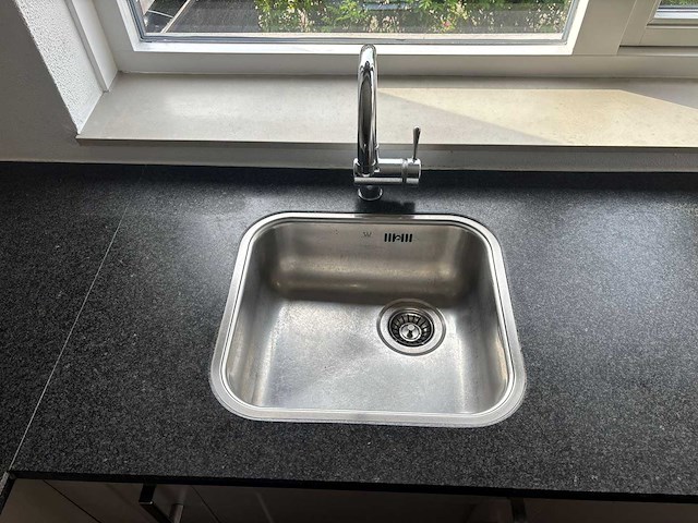 Keuken met apparatuur - afbeelding 13 van  27