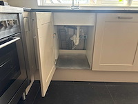 Keuken met apparatuur - afbeelding 15 van  27