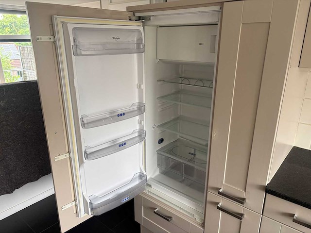 Keuken met apparatuur - afbeelding 22 van  27