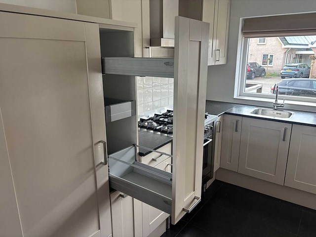 Keuken met apparatuur - afbeelding 26 van  27