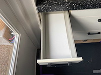 Keuken met apparatuur - afbeelding 23 van  35