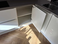 Keuken met apparatuur - afbeelding 11 van  19