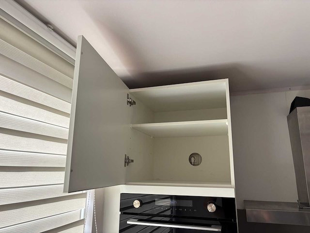 Keuken met apparatuur - afbeelding 2 van  19