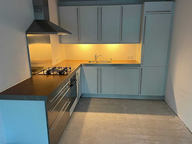 Keuken met apparatuur - afbeelding 2 van  15