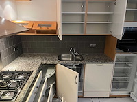 Keuken met apparatuur - afbeelding 14 van  21