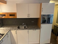 Keuken met apparatuur - afbeelding 6 van  21