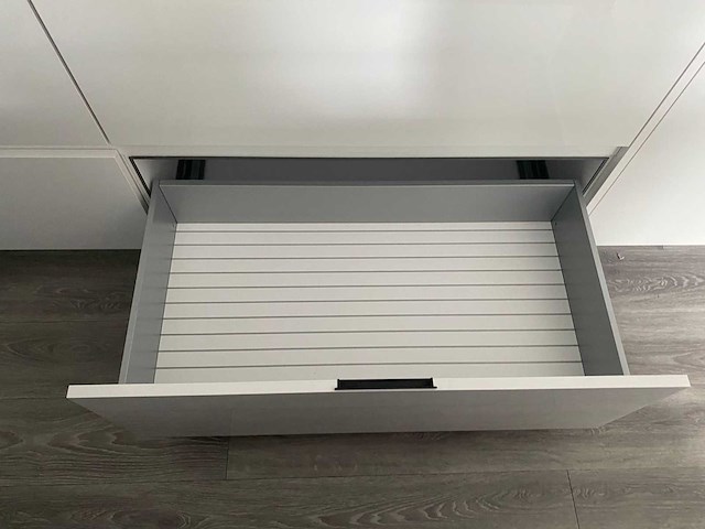 Keuken met apparatuur - afbeelding 11 van  23