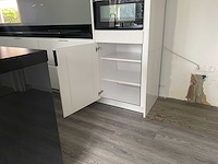 Keuken met apparatuur - afbeelding 17 van  23