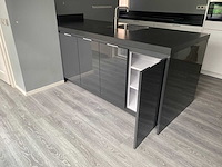 Keuken met apparatuur - afbeelding 23 van  23