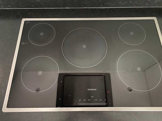 Keuken met apparatuur - afbeelding 8 van  23