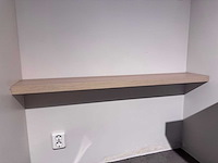 Keuken met apparatuur - afbeelding 8 van  18