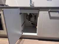 Keuken met apparatuur - afbeelding 2 van  6