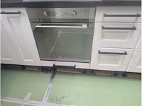Keuken met apparatuur - afbeelding 6 van  18
