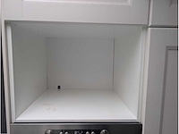 Keuken met apparatuur - afbeelding 11 van  18