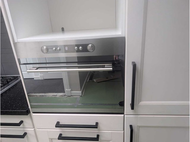 Keuken met apparatuur - afbeelding 19 van  35