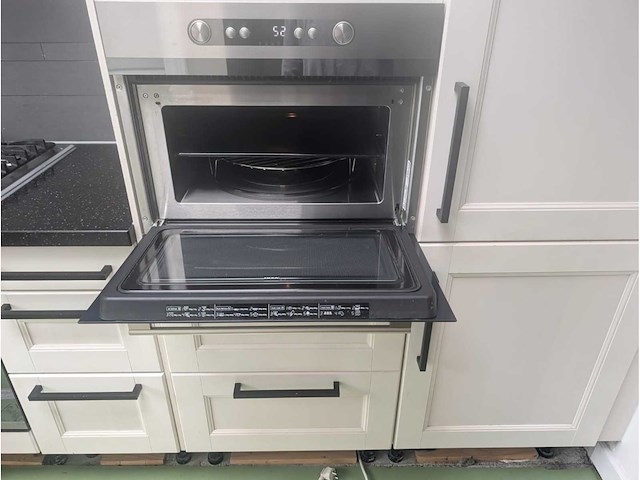 Keuken met apparatuur - afbeelding 21 van  35