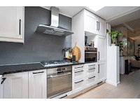 Keuken met apparatuur - afbeelding 1 van  18