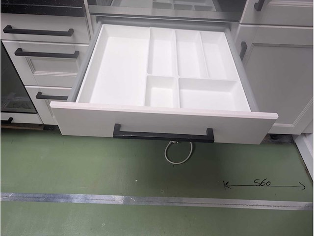 Keuken met apparatuur - afbeelding 15 van  18