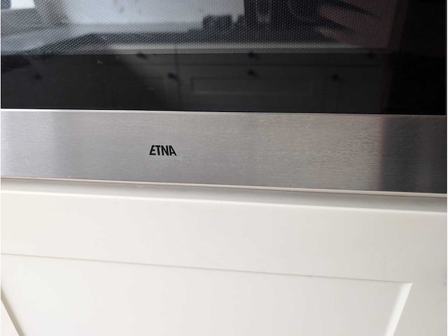 Keuken met apparatuur - afbeelding 18 van  24
