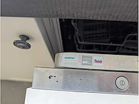Keuken met apparatuur - afbeelding 20 van  24