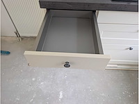 Keuken met apparatuur - afbeelding 2 van  24