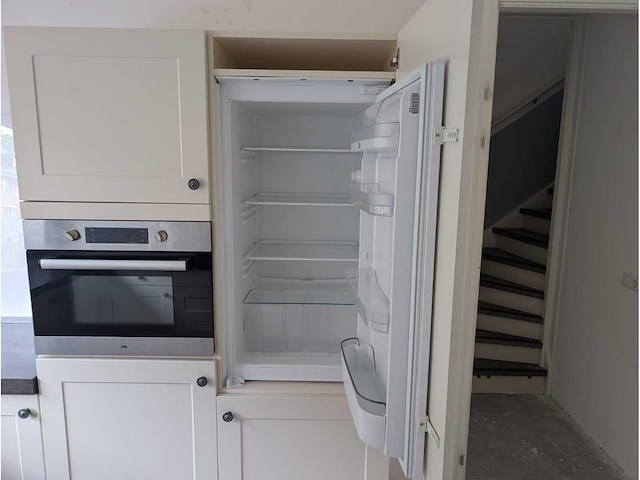 Keuken met apparatuur - afbeelding 26 van  34