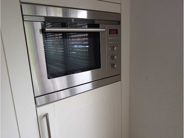 Keuken met apparatuur - afbeelding 12 van  27