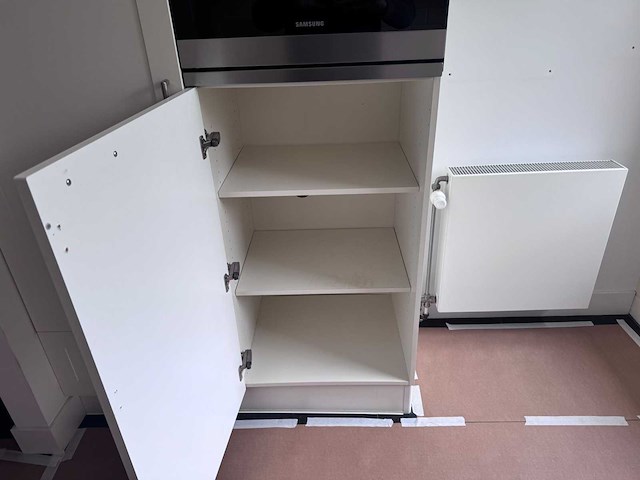 Keuken met apparatuur - afbeelding 10 van  28