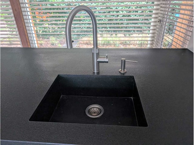 Keuken met apparatuur - afbeelding 12 van  38
