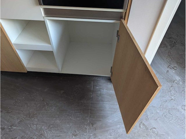 Keuken met apparatuur - afbeelding 25 van  38