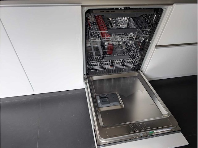 Keuken met apparatuur - afbeelding 9 van  56