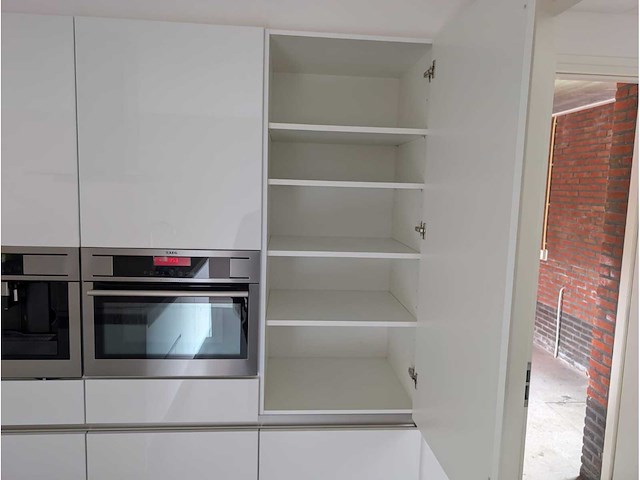 Keuken met apparatuur - afbeelding 15 van  56