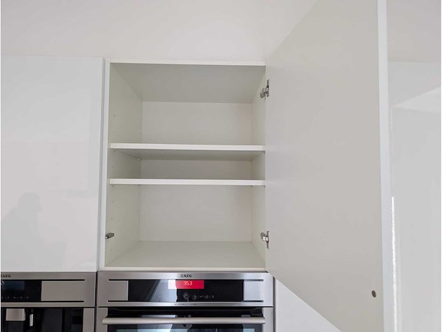 Keuken met apparatuur - afbeelding 17 van  56